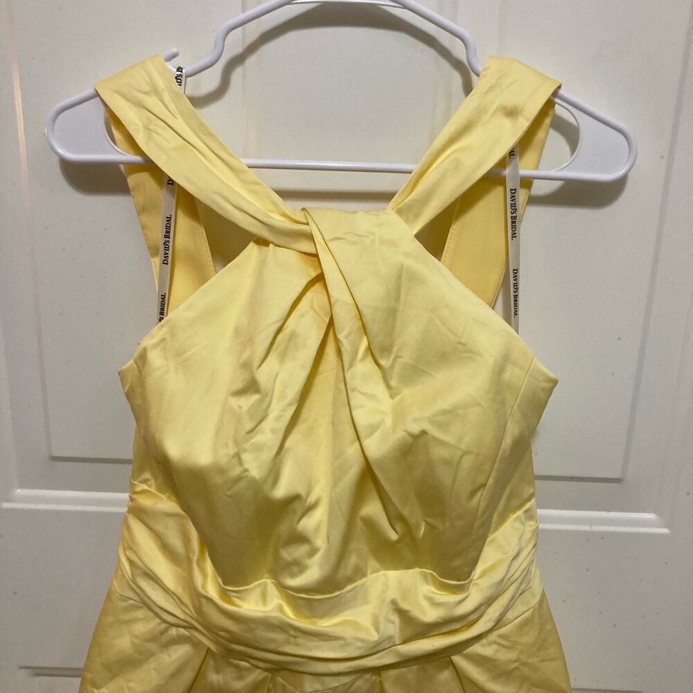 David’s Bridal Yellow Y-neck Sateen Dress in Size 10 - Picture 2 of 14